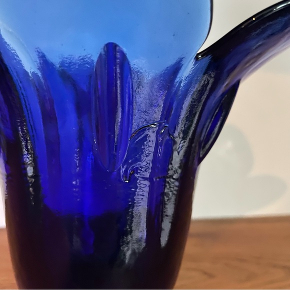 Vintage Cobalt Blue Hand Blown Art Glass Flower Vase - Picture 8 of 12